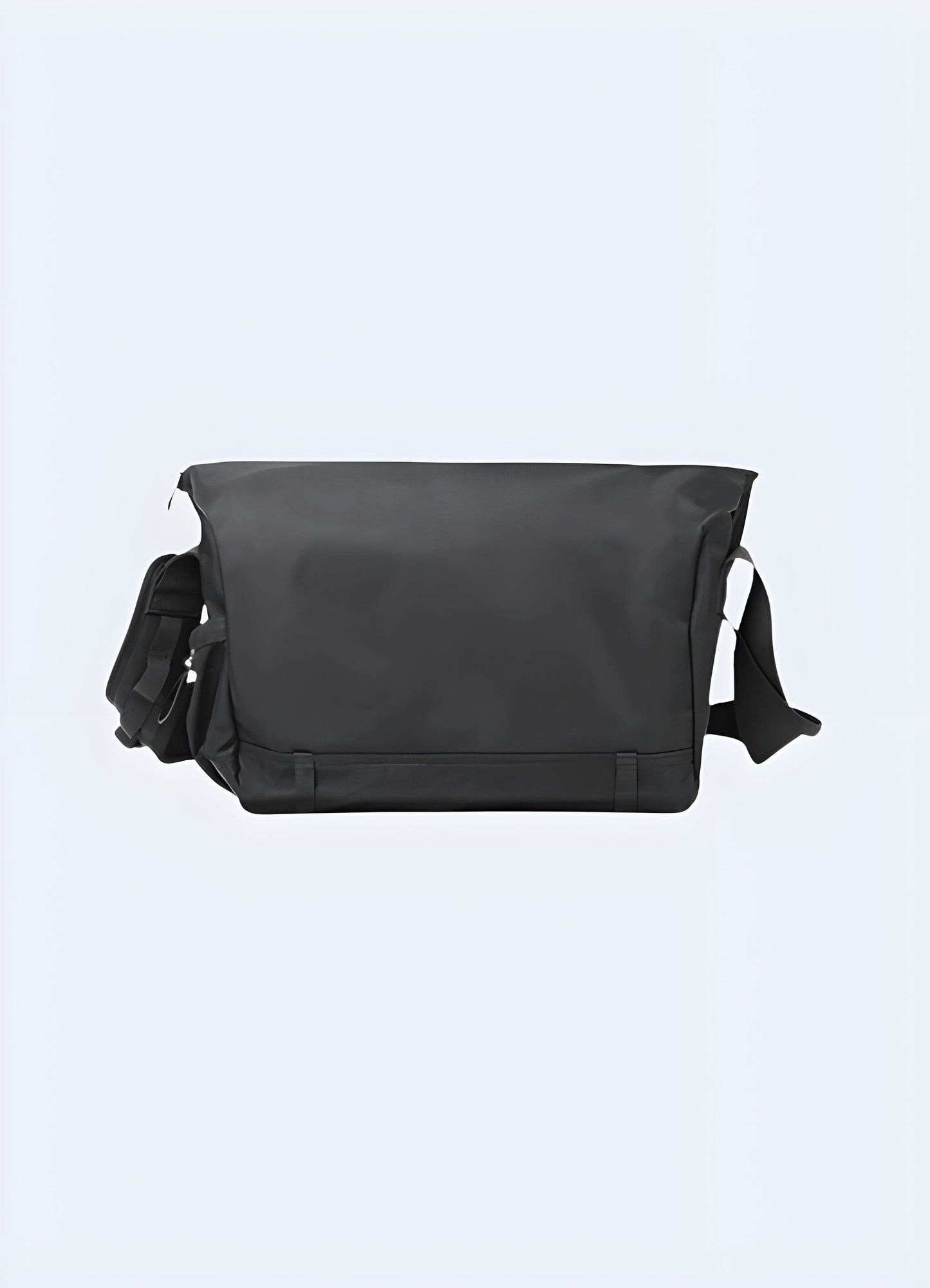Flap closure with snaps designed for both crossbody bag UK.