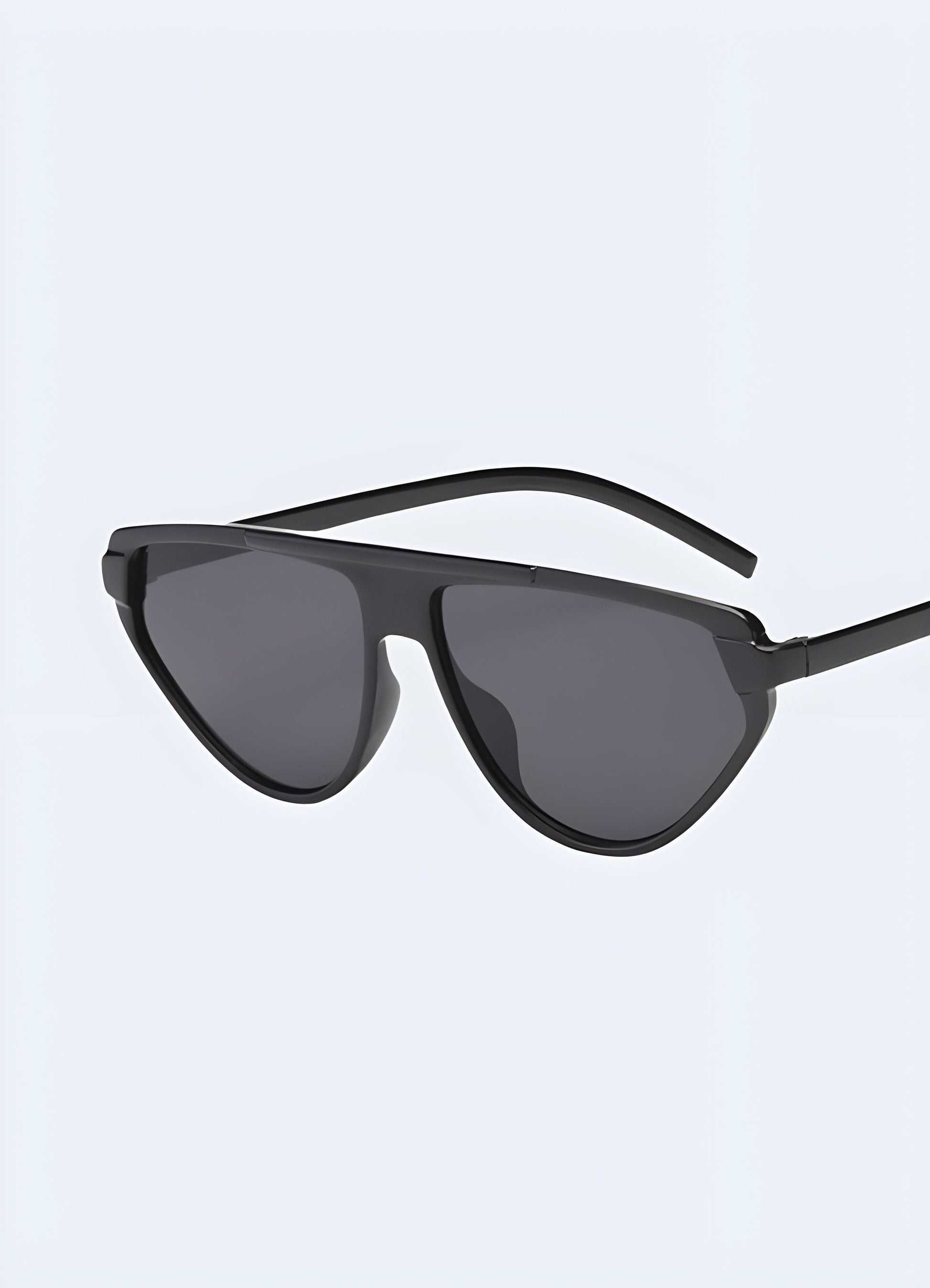 Scratch and impact resistant lenses unisex styling flat top sunglasses UK.