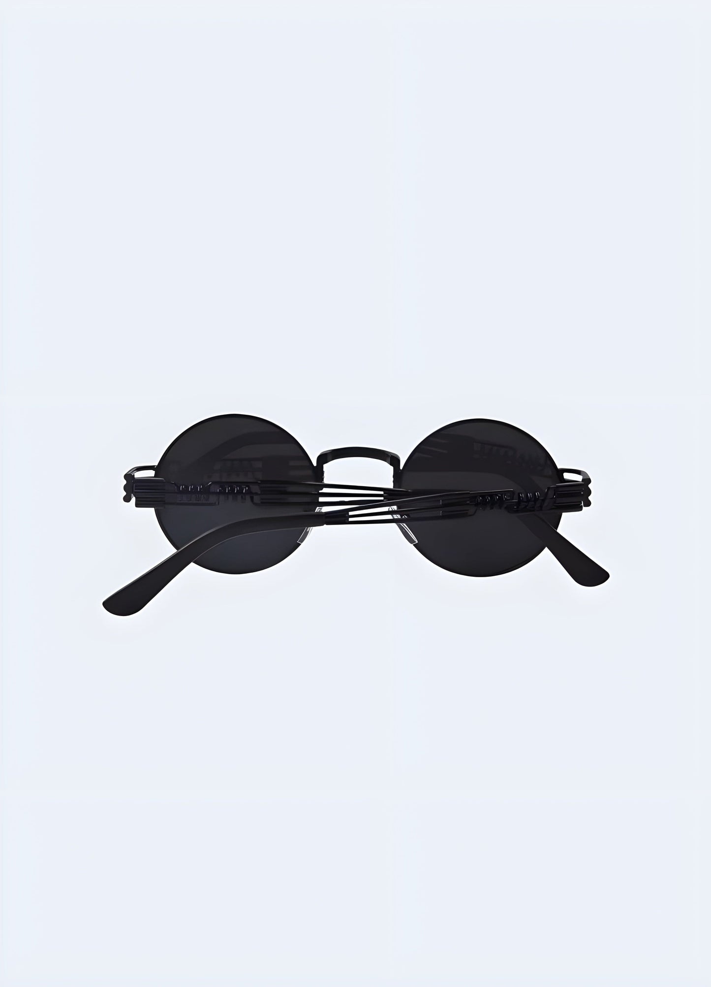 Dramatic gothic sunglassesue styling antireflective black lenses UK.