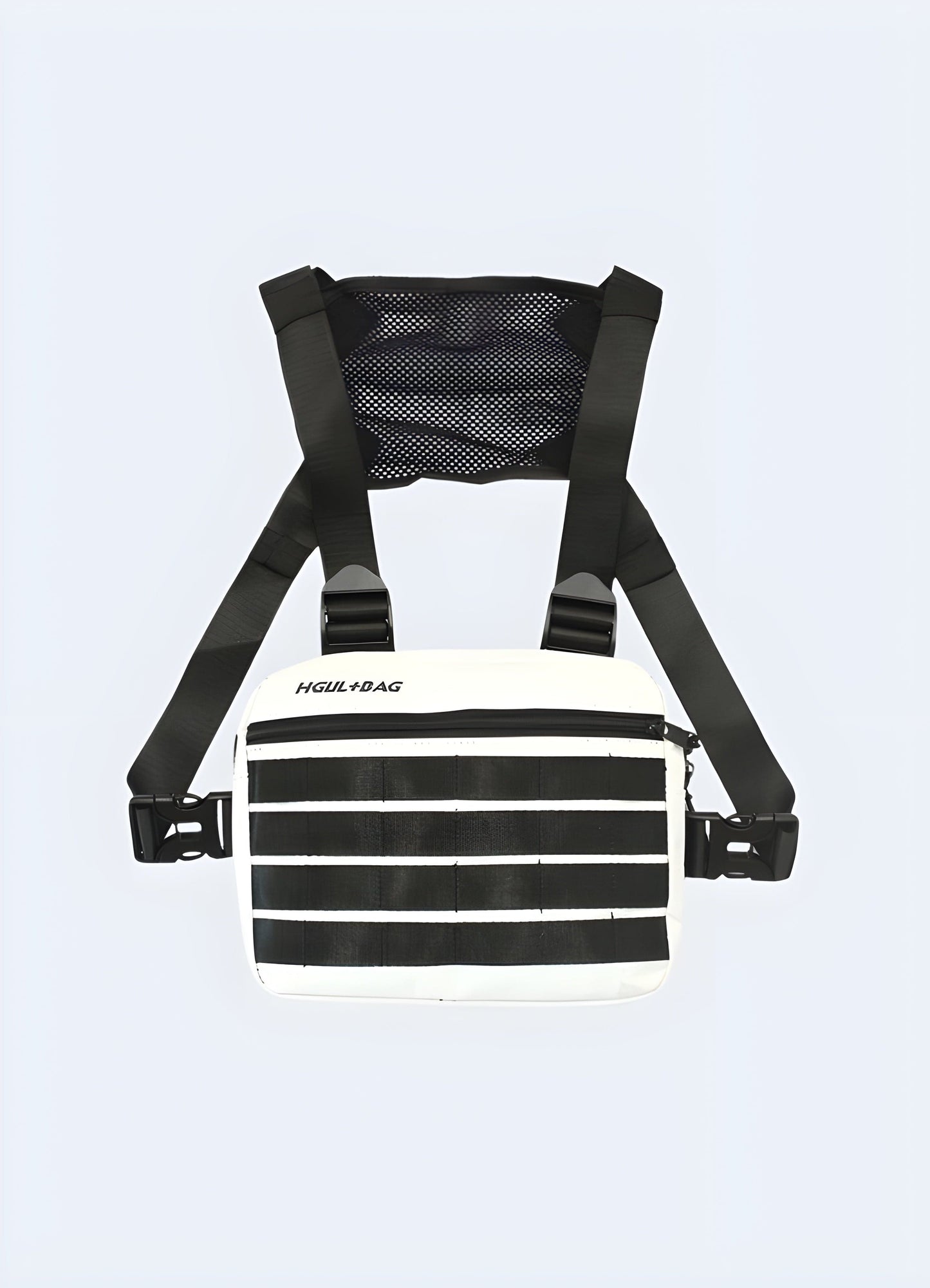 Large chest bag, UK. Spacious and practical for all-day use.