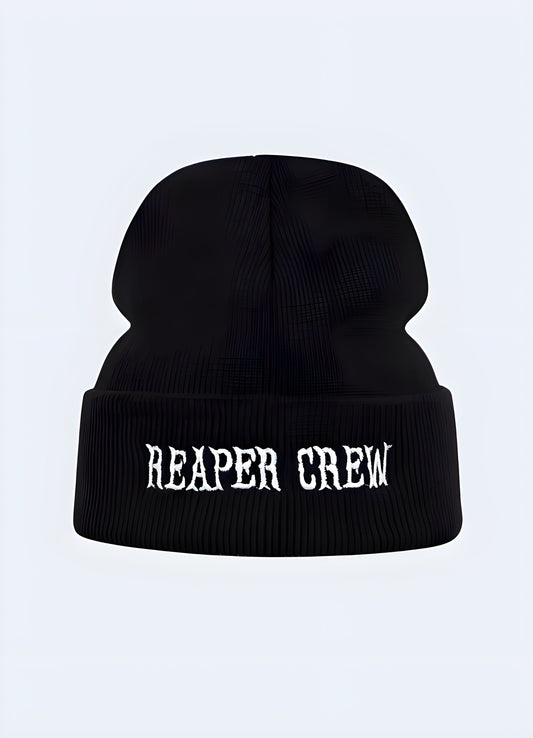 This beanie is the perfect accessory to complement the vigor of skateboarding or other outdoor activities.  Edit alt text