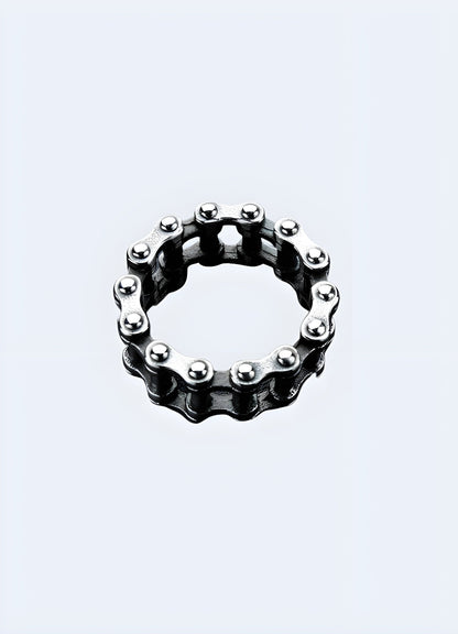 Silver mechanical chain ring front side view in the UK, presenting a blend of sophistication and mechanical artistry.